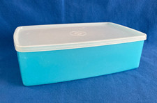 Vintage Tupperware Blue 1.3L