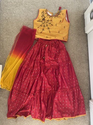 Indian asian traditional dress - indian/asian,
