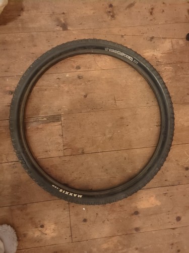 Maxxis mobster 26x2 - .35, mtb