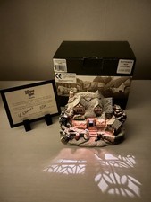 Lilliput Lane “ Christmas Lights At Sweet Delights “ L2556