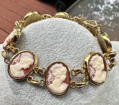 Vtg faux cameo gold - vtg, link