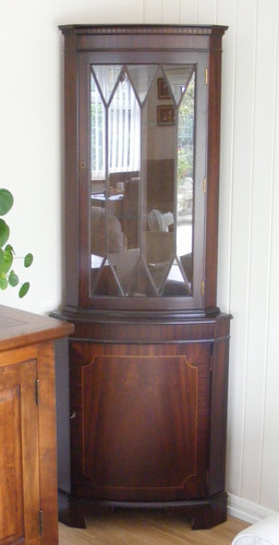 Mahogany corner cabinet - cabinet, /