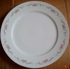 Fiesta International Spal Dinner Plate ROSE GARLAND