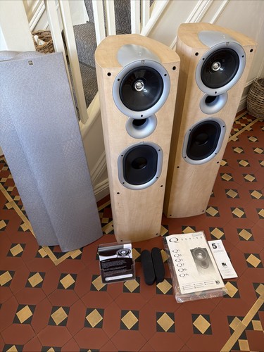 Kef floorstanding speakers - kef, q7