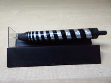 Pen-Ultimate 1992 Floating Pen - Optical Illusion Magic Trick Loncraine Broxton