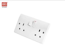 MK Logic Plus K2747WHI 13A