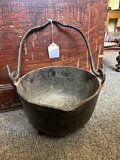 Vintage Cast Iron 3 Legged Bean Pot Smelting Cauldron Witches With Handle
