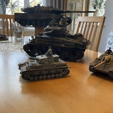 forces of valor 1/32 Panzer IV German Tank + Commander Figure