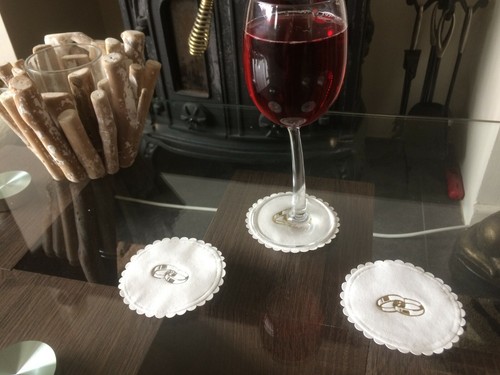 Paper coasters with gold - x,