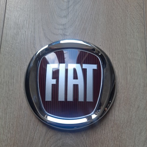 Front grille badge red logo - front,