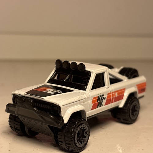 Hot wheels jeep j10 - wheels,