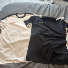 2 Mens White Nike Dri Fit Tshirt Medium