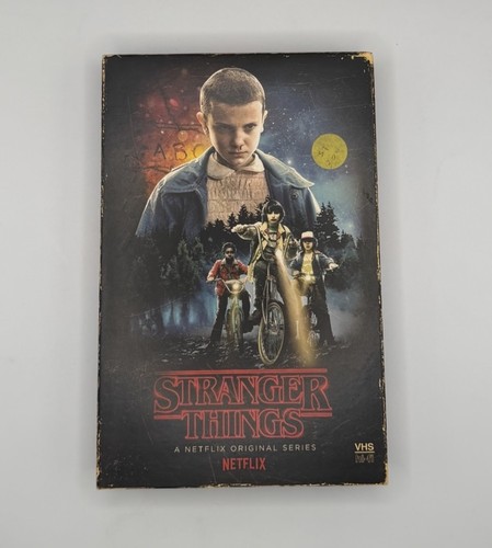 Stranger things collector - stranger,
