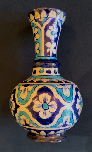 Blue and turquoise iznik vase - iznik,