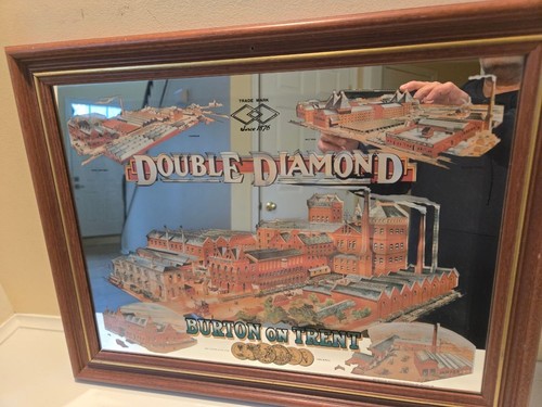 Double diamond mirror sign - double,