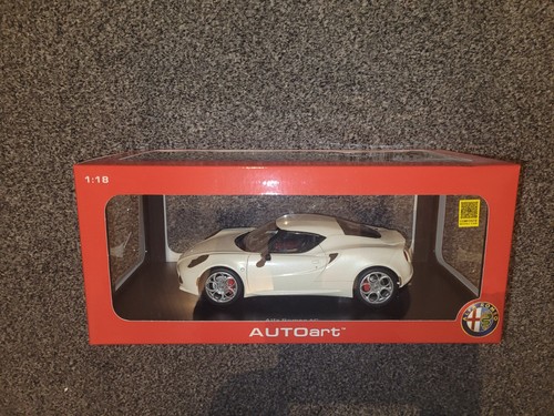 Autoart scale model - autoart, car