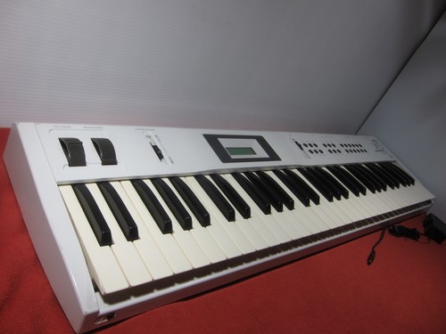 Korg white music - korg, x5
