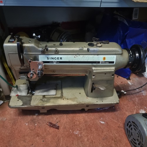 Singer 211g 256 heavy duty - 211g,