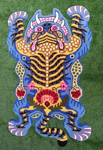 Hand tufted tibetan - tufted, tiger