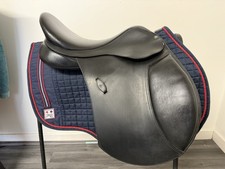 Bates Arena Cob Saddle 17.5” black