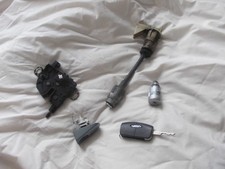 FORD FOCUS MARK 2.5 COMPLETE 3 PIECE LOCK SET WITH 1 REMOTE FLIP KEY 2010 YR