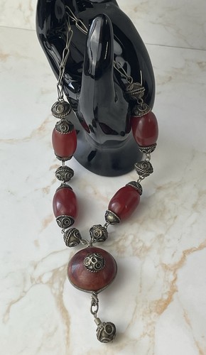Antique cherry red - cherry,