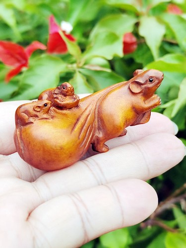 M8964 hand carved boxwood - -, "hand