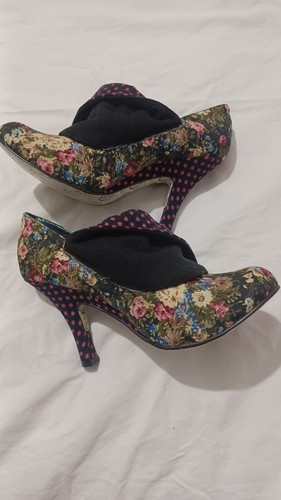 Irregular choice floral design - choice,
