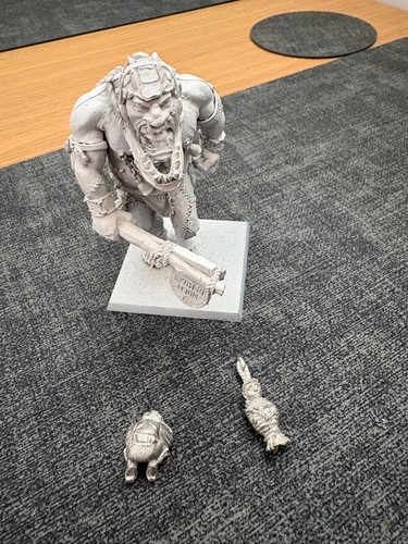 Warhammer giant metal citadel - warhammer,
