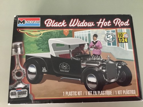 Vintage revell monogram - vintage, black