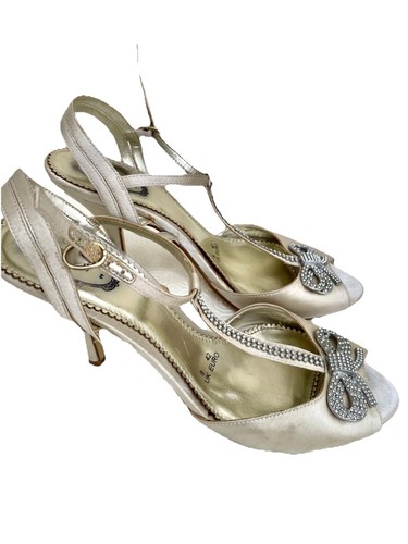 Debut silver diamante - &,