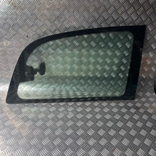 Mercedes vito body glass - vito,