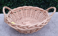 Medium round Basket Woven Wicker Storage, ideal for breads, fruit etc, many uses