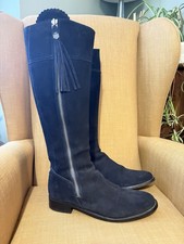 Fairfax and Favour. Regina