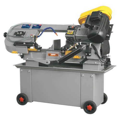 Metal cutting bandsaw - cutting,