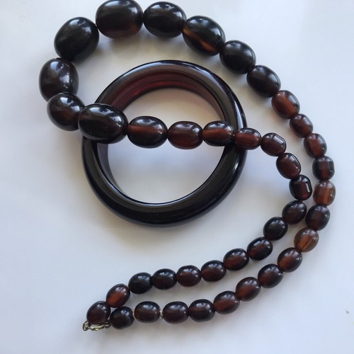 Vintage beaded bakelite - beaded,