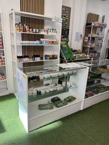 White shop counter with 4 - shop, 3/4