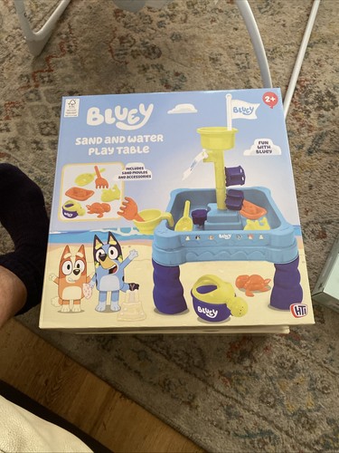 Bluey sand and - bluey, play