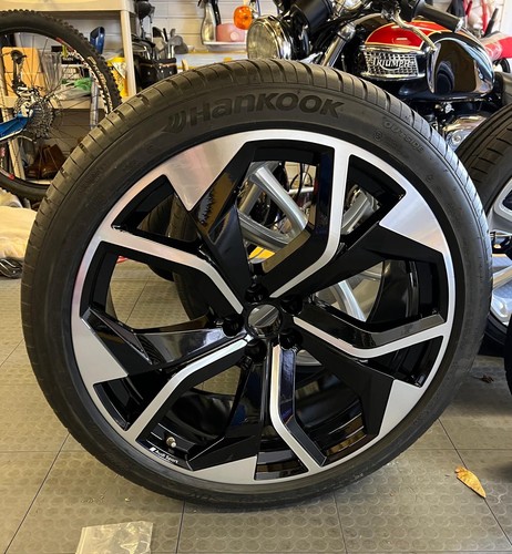 Audi rsq8 genuine - rsq8, 23”