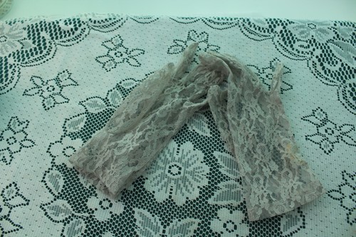 Vintage netting ladies gloves - ladies,