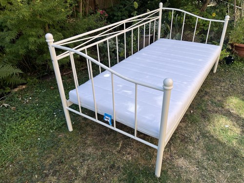 Ikea metal day bed with - metal, single