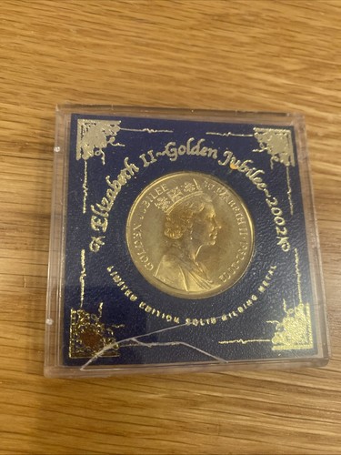 Queen elizabeth 2002 golden - queen,