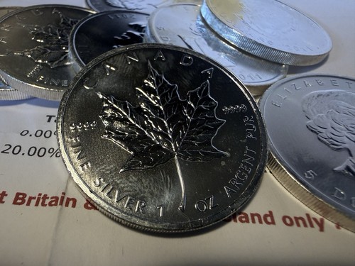 2011 canadian maple leaf - 4, x