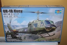 TRUMPETER 05111 UH-1B HUEY SCALE 1/35 (BZ10WB)
