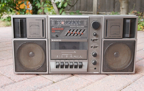 Vintage sanyo m9835l boombox - sanyo,