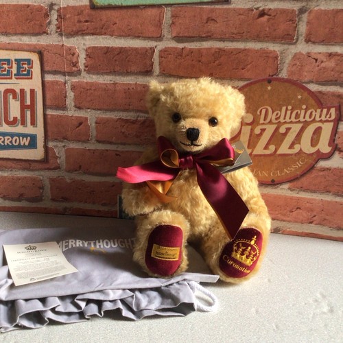 Merrythought artist bear - artist,