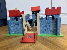 Le van Toy Wooden Fort, 2 X