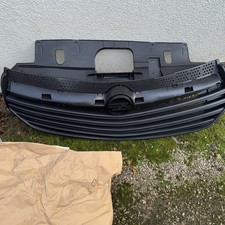 VAUXHALL VIVARO GRILLE Mk2
