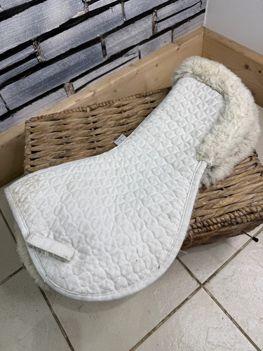 Nuumed wool half - pad, rolled