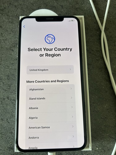 Iphone max 64gb unlocked - iphone,